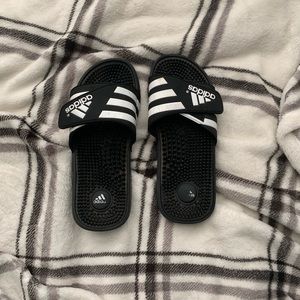 Women’s Adidas slides size 8